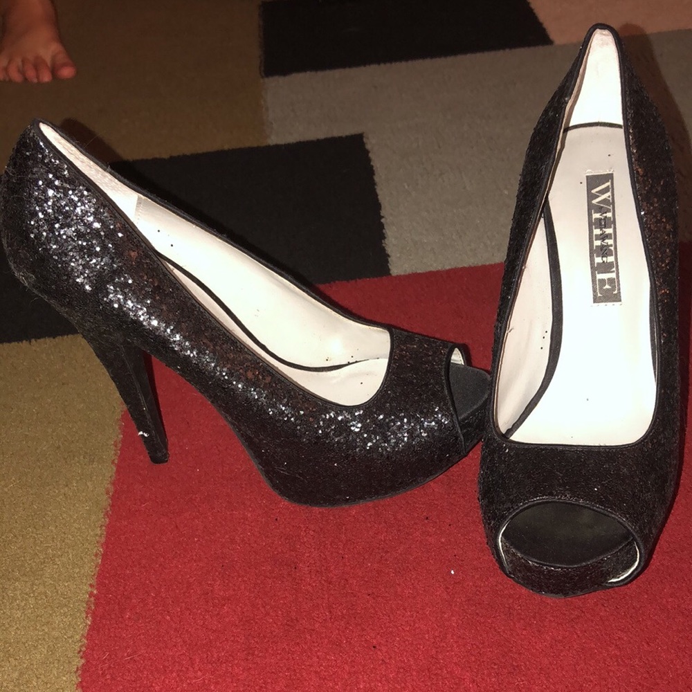 Vera Wang black sparkle shoes size 7
